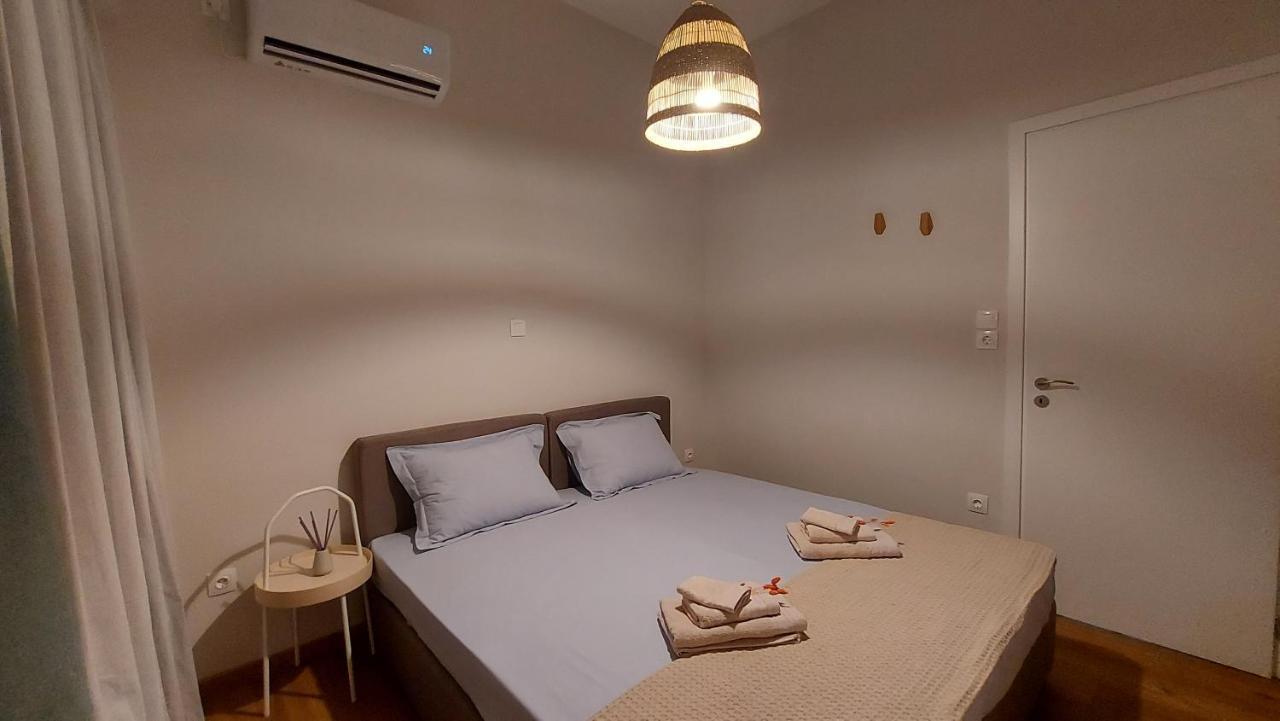 Onar Beachfront Residence, Loutraki Esterno foto