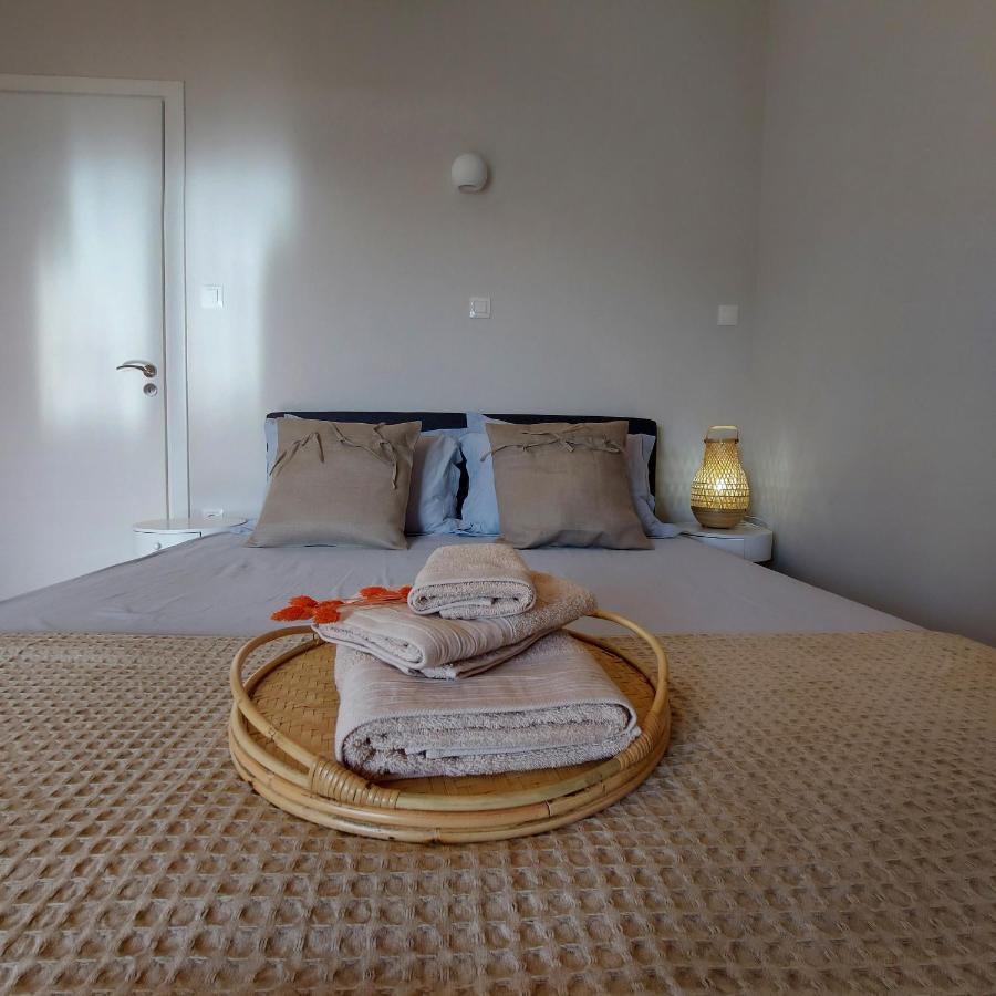 Onar Beachfront Residence, Loutraki Esterno foto