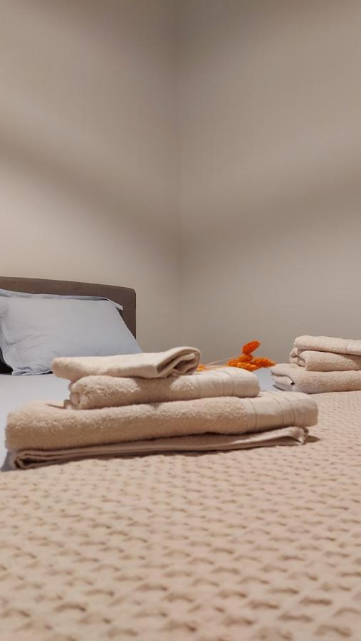 Onar Beachfront Residence, Loutraki Esterno foto