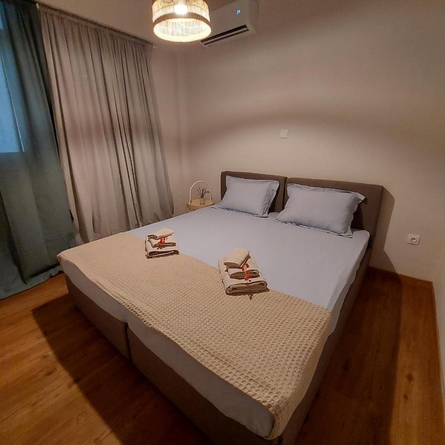 Onar Beachfront Residence, Loutraki Esterno foto